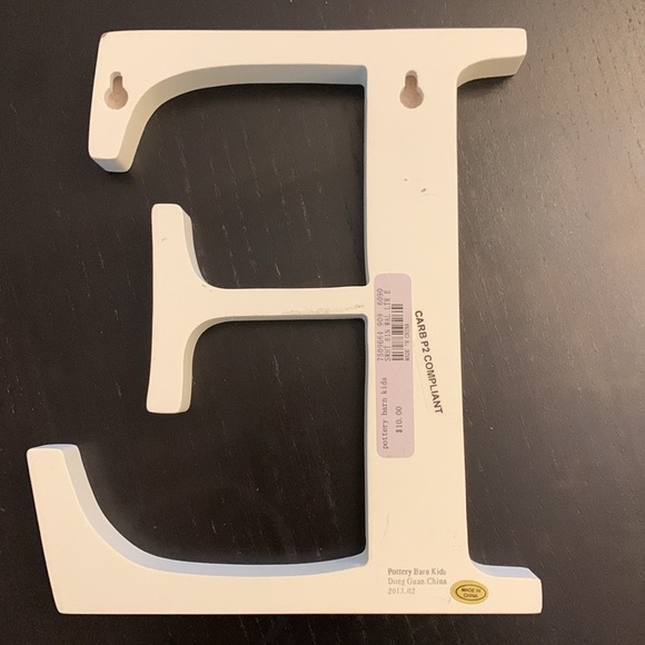 Pottery Barn White Wooden Letters G and E - Picture 5 of 5